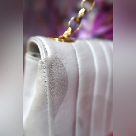 RARE Chanel Mini Lambskin Bag - Picture 14 of 16